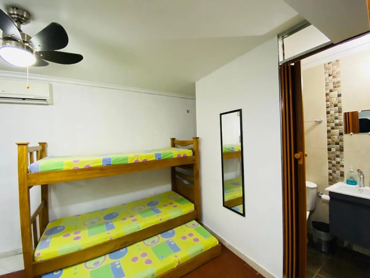 Pensión Casa Feliz Hostal Santa Marta