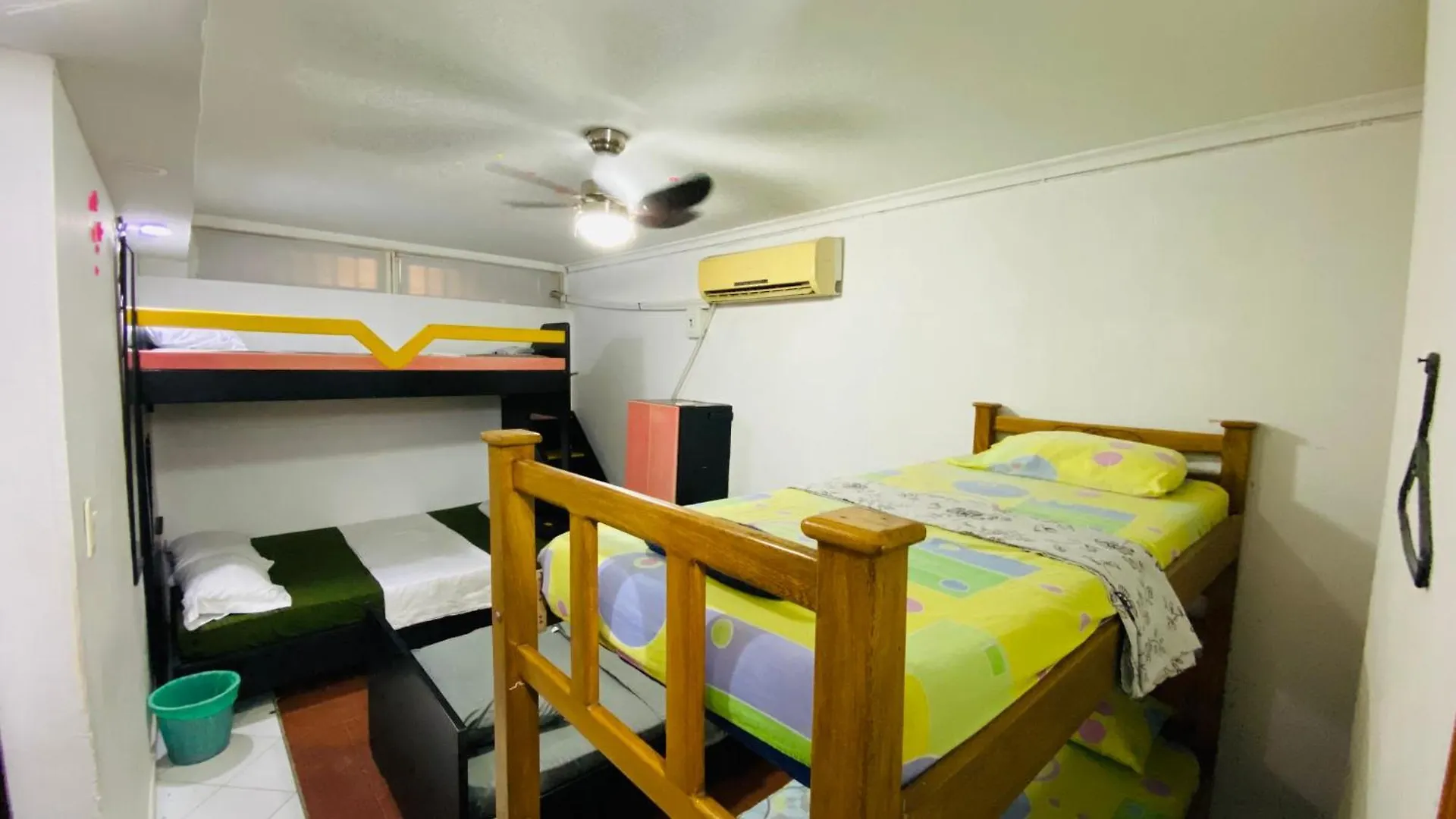 Pensión Casa Feliz Hostal Santa Marta  Colombia